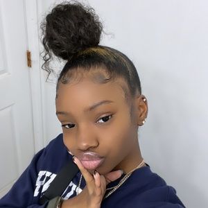 Meet your Posher, Adarah